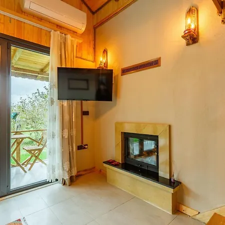 Unique And Peaceful Bungalow House On Riverside Holiday home Sile