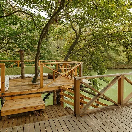Unique And Peaceful Bungalow House On Riverside *