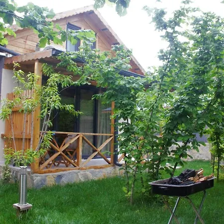 Unique And Peaceful Bungalow House On Riverside